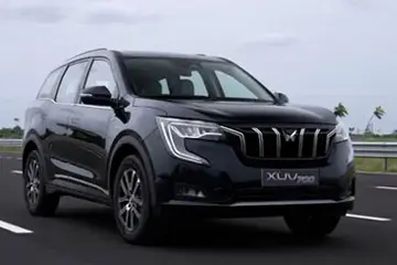 Mahindra XUV700 AX7 AWD AT Diesel Self Drive Car